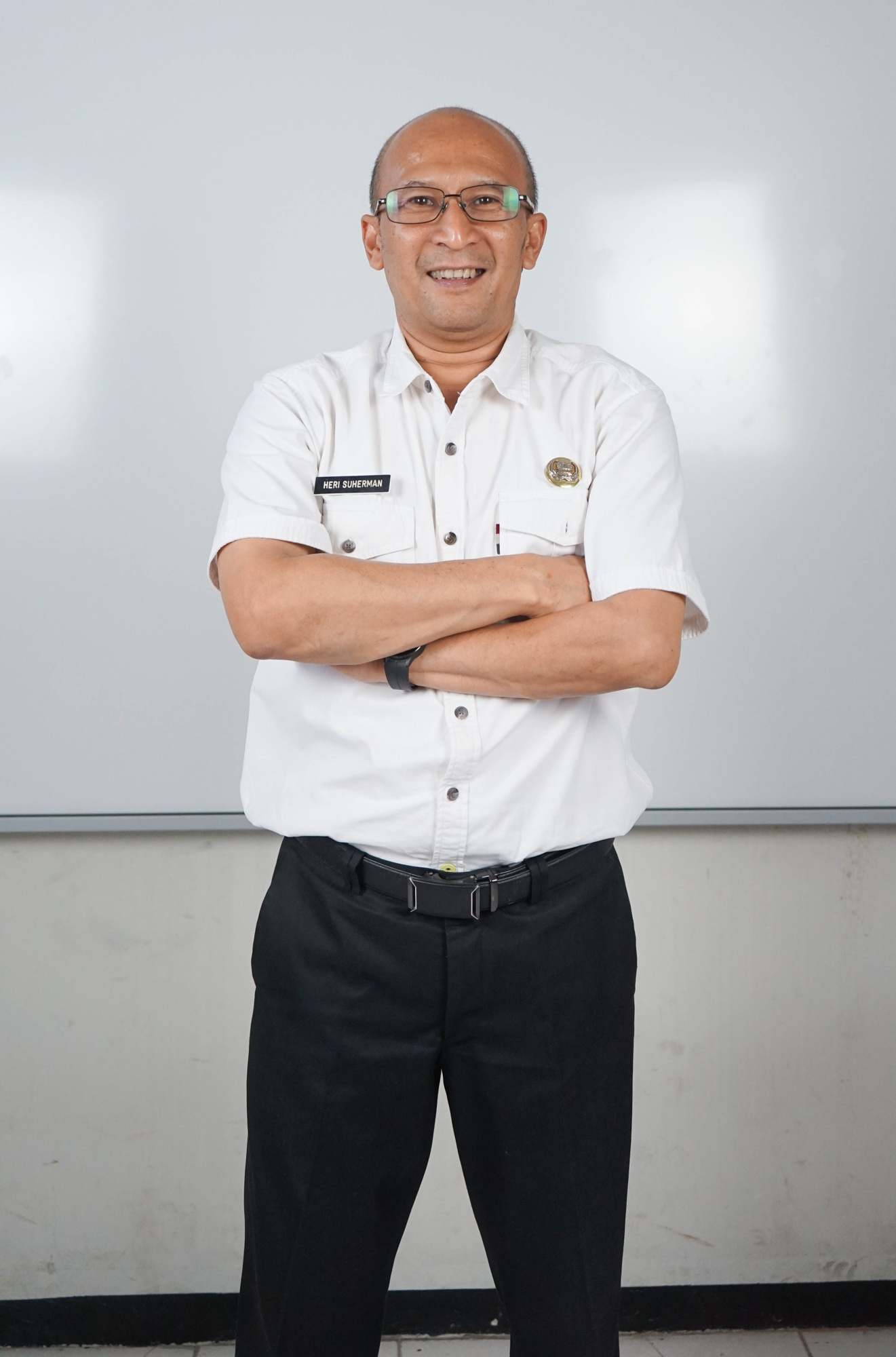Pak Heri - Staff Name - SMAN 21 Bandung class 2025